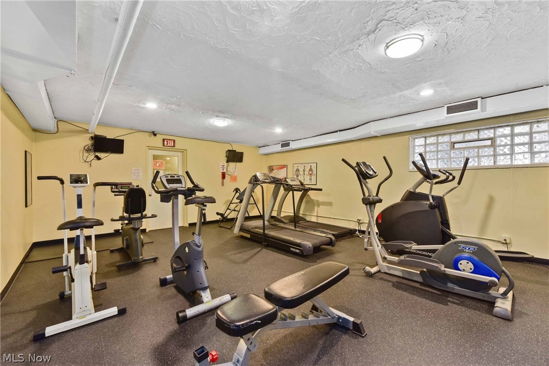 Lake House - Residential