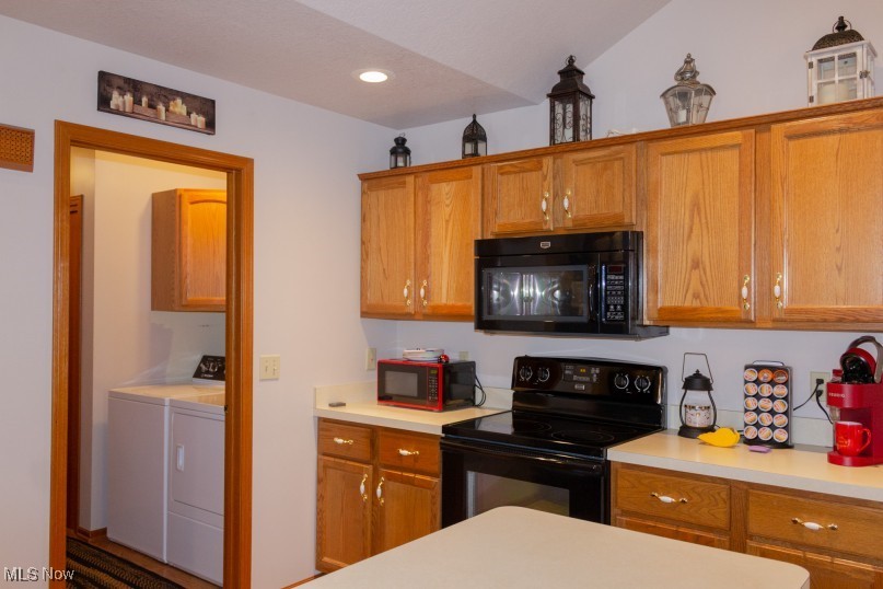 Columbiana, Ohio 44408, United States, 2 Bedrooms Bedrooms, ,2 BathroomsBathrooms,Residential,Contingent,180560