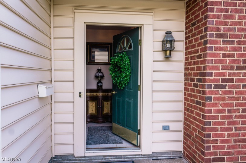 Columbiana, Ohio 44408, United States, 2 Bedrooms Bedrooms, ,2 BathroomsBathrooms,Residential,Contingent,180560