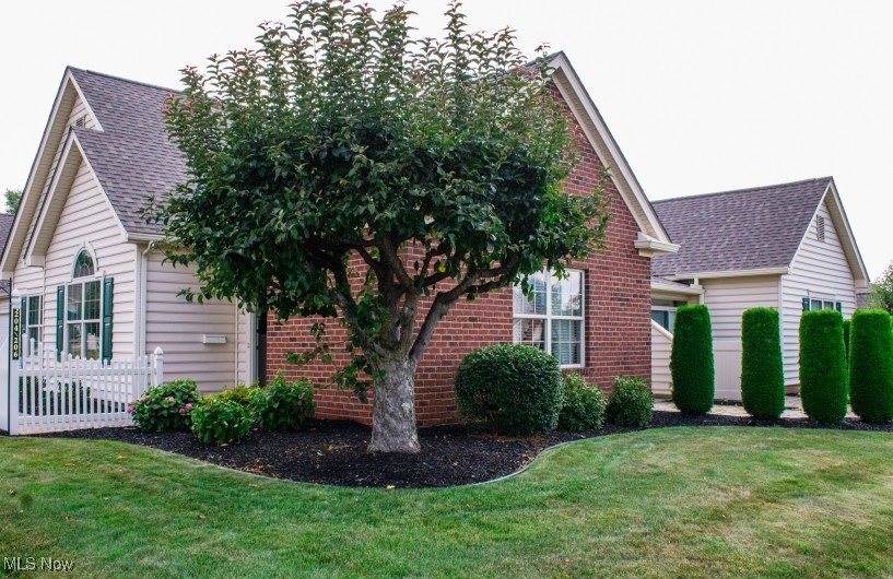 Columbiana, Ohio 44408, United States, 2 Bedrooms Bedrooms, ,2 BathroomsBathrooms,Residential,Contingent,180560