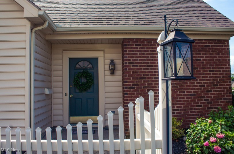 Columbiana, Ohio 44408, United States, 2 Bedrooms Bedrooms, ,2 BathroomsBathrooms,Residential,Contingent,180560