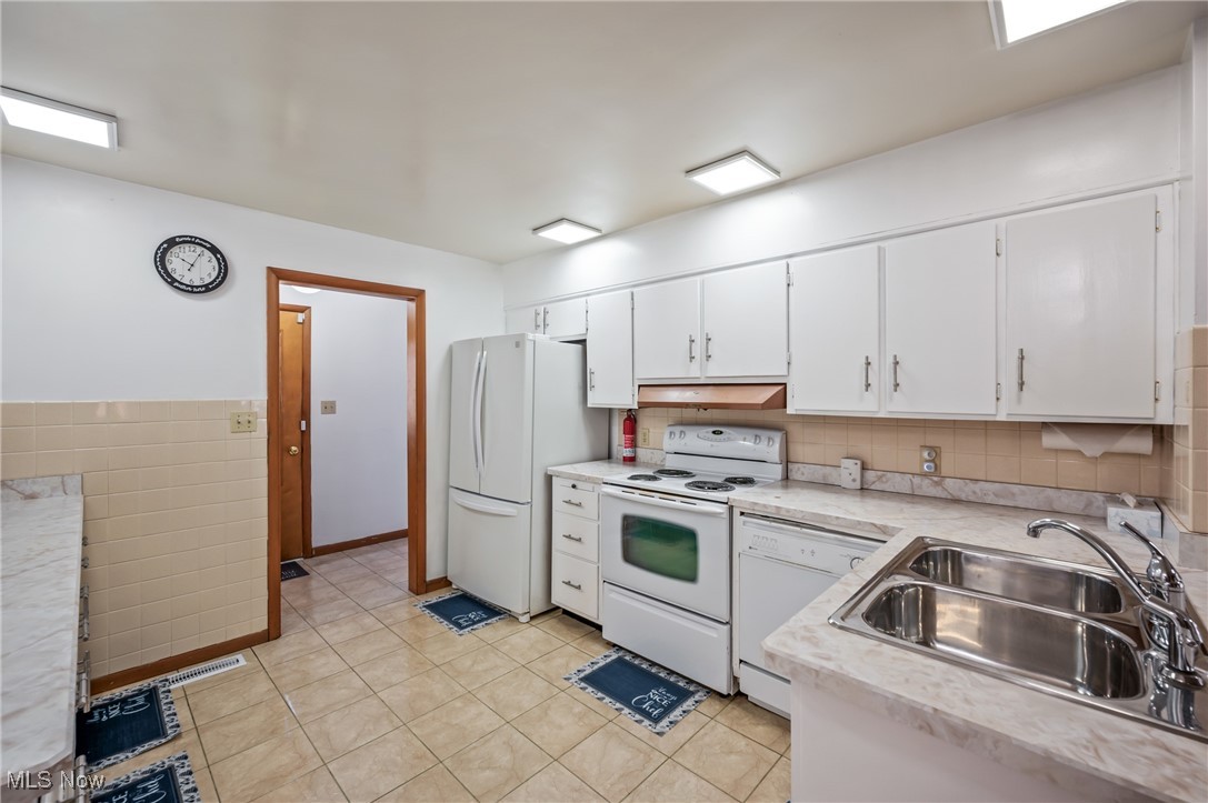 2200 Grissom Drive, Warren, Ohio image 12