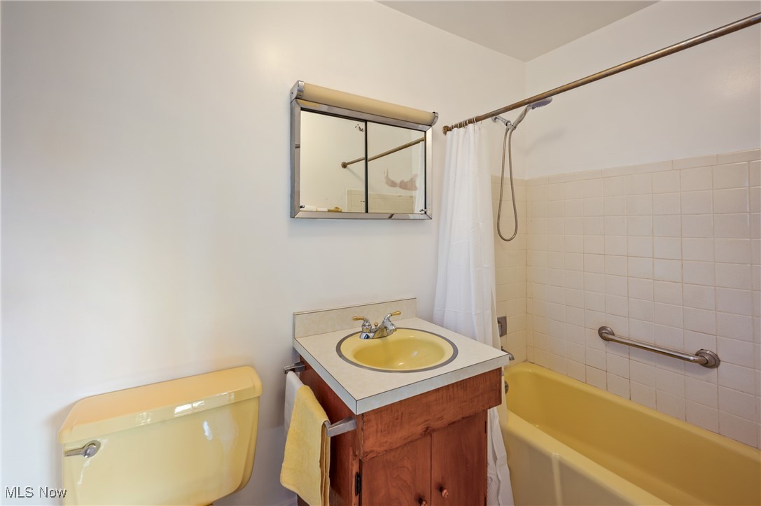 2200 Grissom Drive, Warren, Ohio image 29