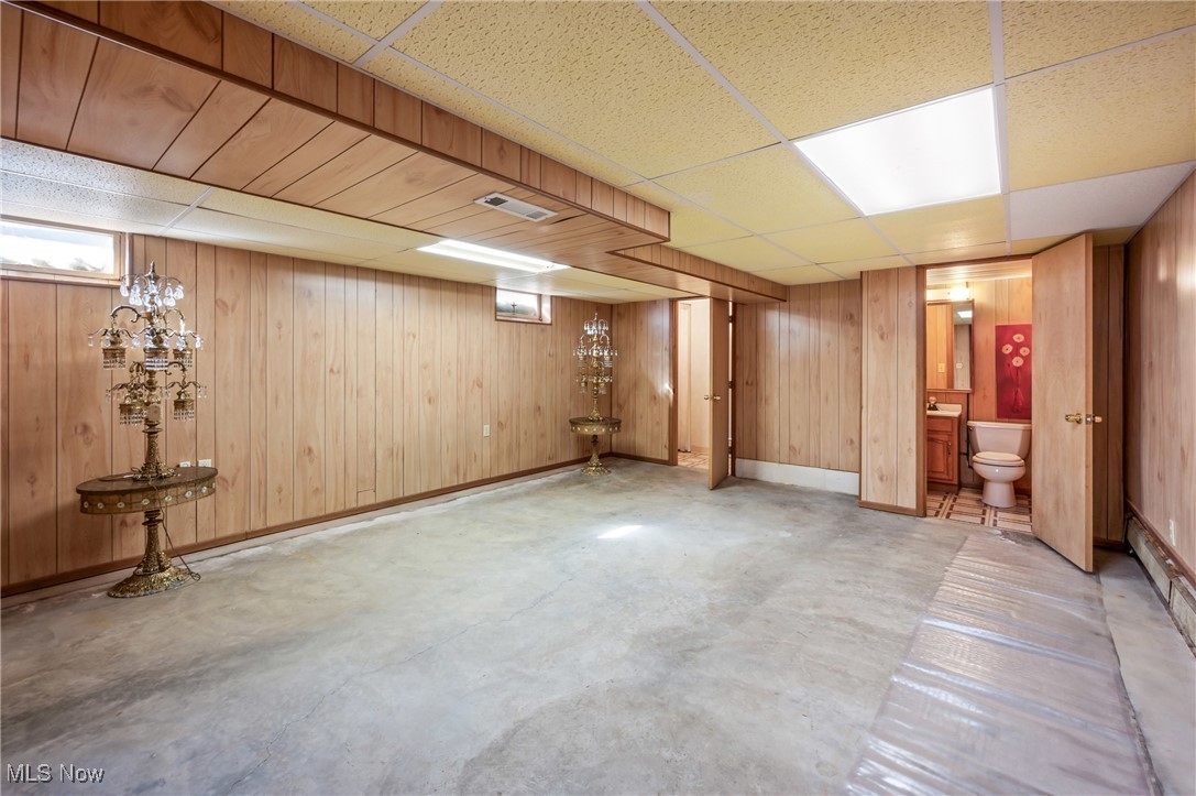 2200 Grissom Drive, Warren, Ohio image 35