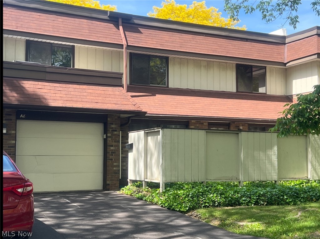 Ridgeglen Place Condo - Residential