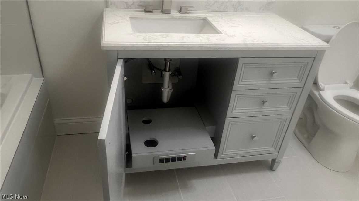 Ridgeglen Place Condo - Residential