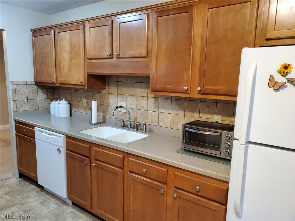 Silver Lake Towers Condo - Residential