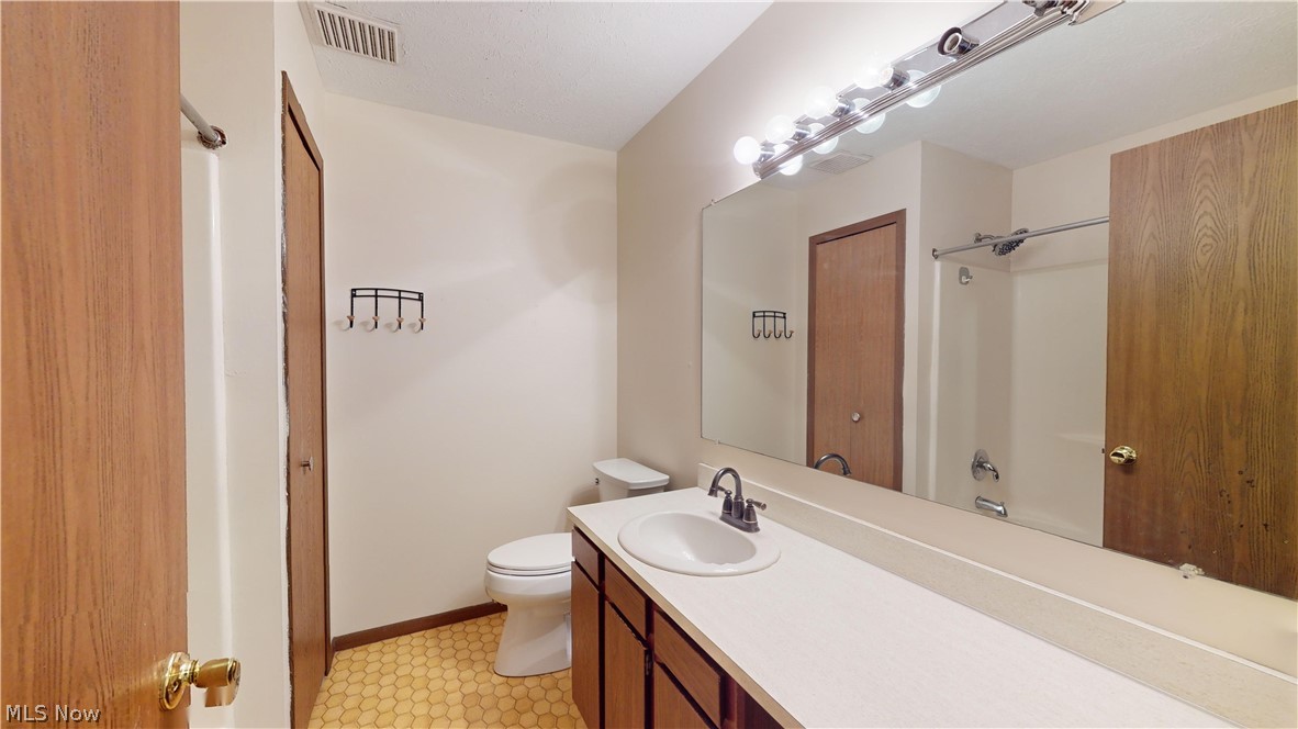 Trail View T - Residential