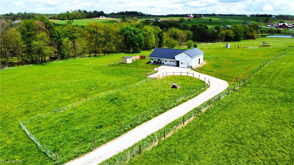 Photo of 13490 Cunningham Road, Apple Creek, OH 44606 (MLS # 5208727)