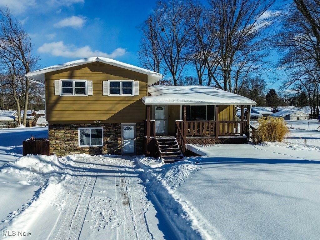 Photo of 3532 Gary Drive, Mogadore, OH 44260 (MLS # 5182583)