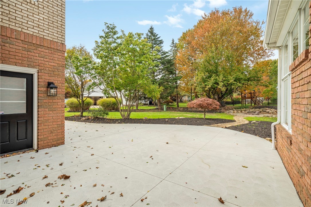 Nobles Pond - Residential