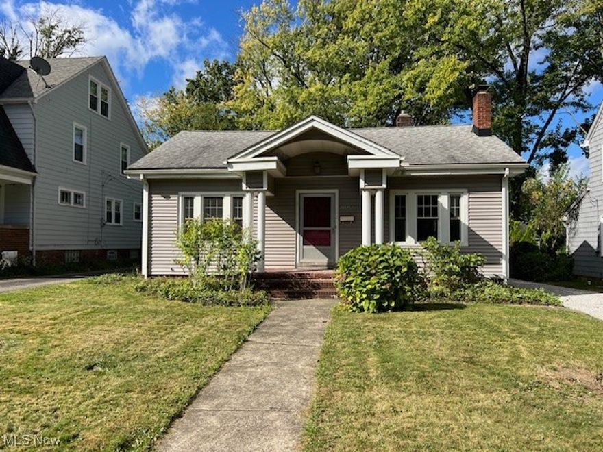 Charming South Euclid Bungalow!
Come see this quaint 2-bedroom, 1-bath home with a 2-car detached garage in the heart of South Euclid, Ohio. This cozy home features beautiful hardwood floors, a warm fireplace, and an enclosed porch that’s perfect for relaxing. Enjoy a fresh look with new flooring in select rooms and refinished hardwood in others. The kitchen comes equipped with stainless-steel appliances, blending charm and modern convenience. Ideal for a downsizer or first-time buyer ready to start their next chapter. Don’t wait—schedule your showing today!