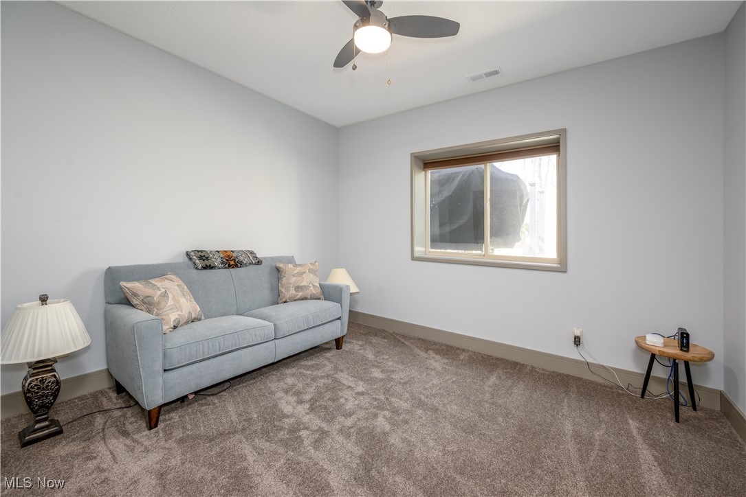 4340 Castlegate Boulevard, Uniontown, Ohio image 36