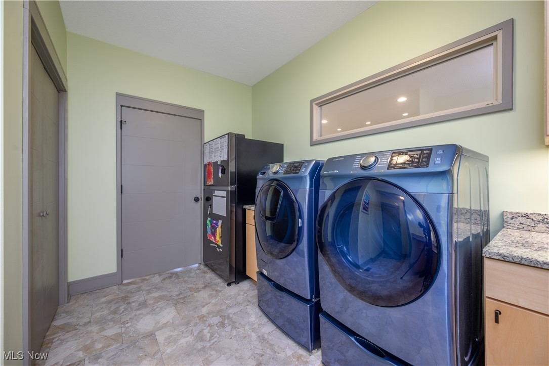 4340 Castlegate Boulevard, Uniontown, Ohio image 30