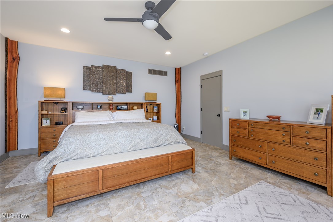 4340 Castlegate Boulevard, Uniontown, Ohio image 19