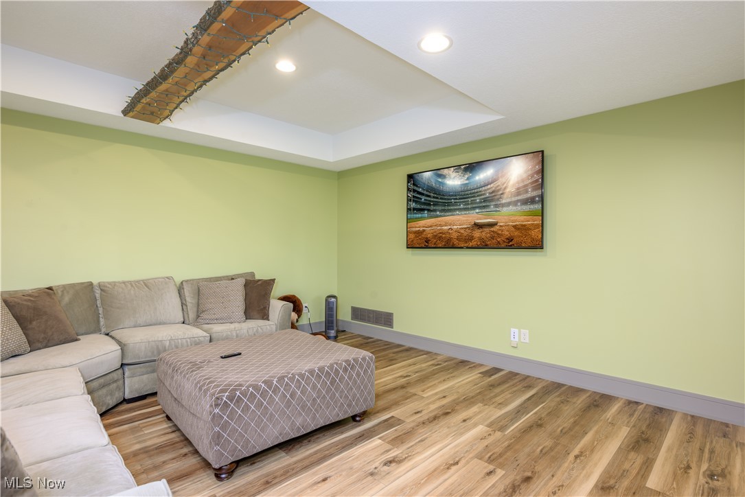 4340 Castlegate Boulevard, Uniontown, Ohio image 37