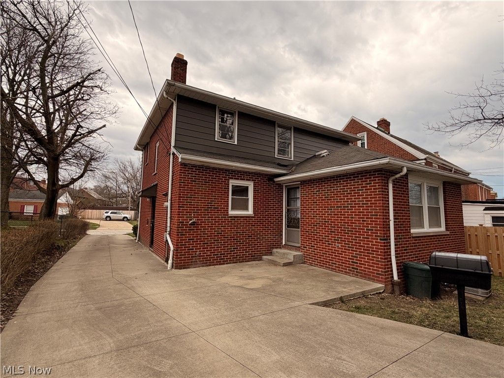 Photo of 3921 Faversham Road, University Heights, OH 44118 (MLS # 5198658)