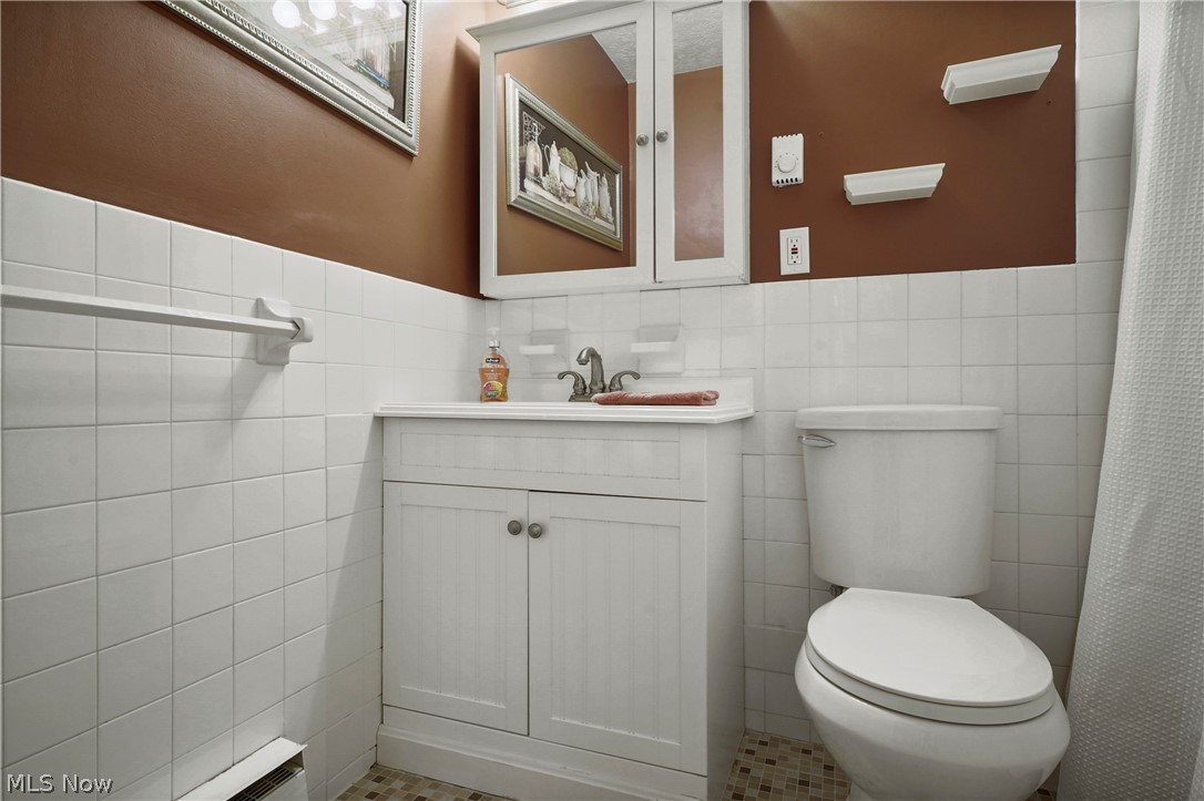 Silver Lake Towers Condo - Residential