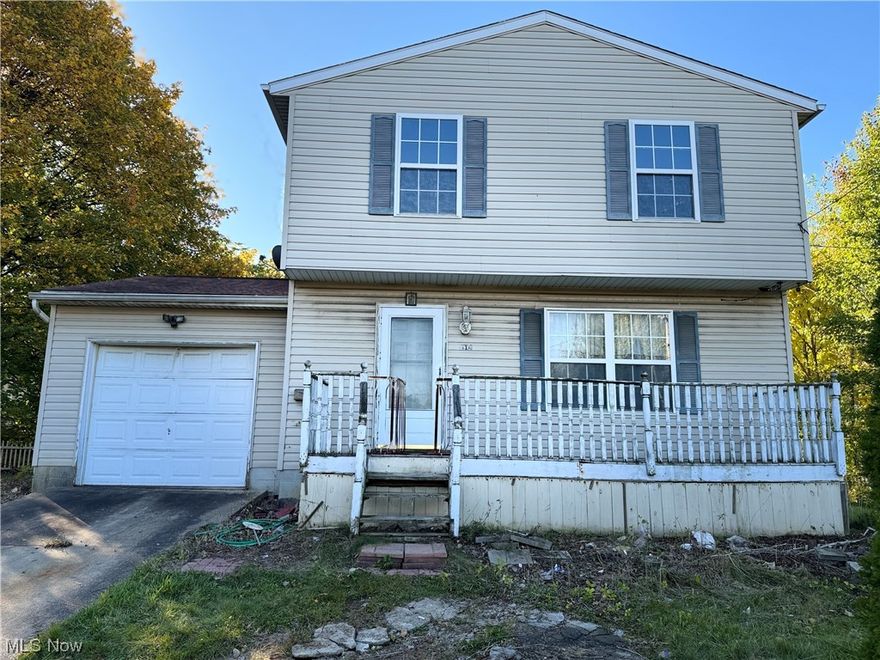 Welcome to your dream opportunity for a fixer upper! This home has great bones and could use some TLC for cosmetic updates! This property has immense potential to become a dream home or profitable investment. 3 bed, 1.5 bath home on a corner lot waiting for your personal touch. Schedule your showing today!