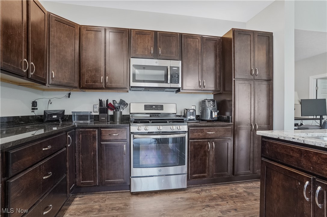 Fulton Lndgs - Residential Lease