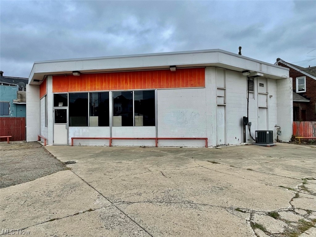 1,299 SF Commercial Building - .15 Acre – Corner Lot - Stark County – Massillon City
Live Auction With Online Bidding Available. All sells to settle the Timothy Moneskey Estate, Summit County Probate case #20020ES01257 on location.
ONLINE BIDDING BEGINS MONDAY, OCTOBER 30, 2023 – 12:00 PM and AUCTION LIVE ON-SITE BIDDING WILL BEGIN THURSDAY – NOVEMBER 2, 2023 – 12:00 PM. Real Estate Features: Parcel #607484. Commercial block building situated on a nice corner lot. Great traffic exposure and is close to downtown. Block building built in 1965 having approx. 1,299 SF, modern A/C unit, recent new roof, front showroom or offices, back storage room, one outside entrance restroom, one inside restroom and real estate half-year taxes are $1,016. Great investment or owner-occupied property, take advantage. The building will be open on auction day starting at 10:30 AM. Terms On Real Estate: 10% down auction day, balance due at closing. A 10% buyer’s premium will be added to the highest bid to establish the purchase price. Any desired inspections must be made prior to bidding. All information contained herein was derived from sources believed to be correct. Information is believed to be accurate but not guaranteed.