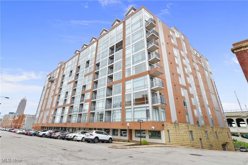 Photo of 2222 Detroit Avenue #717, Cleveland, OH 44113 (MLS # 5176360)