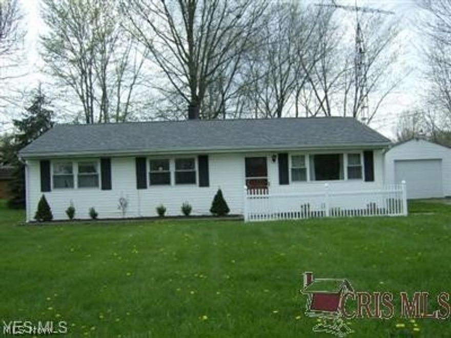 3 bedroom ranch with a sunroom.