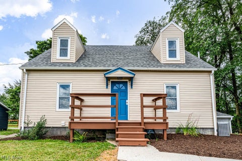 Photo for 2921 W Western Reserve Road