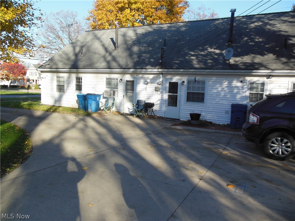 J & E Hueffed's Add - Residential Income