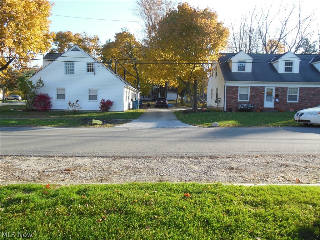 J & E Hueffed's Add - Residential Income