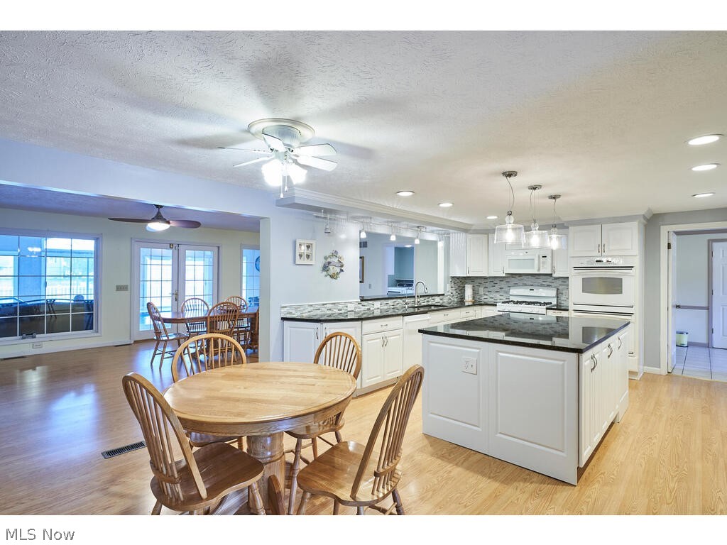 Country Club Estates - Residential