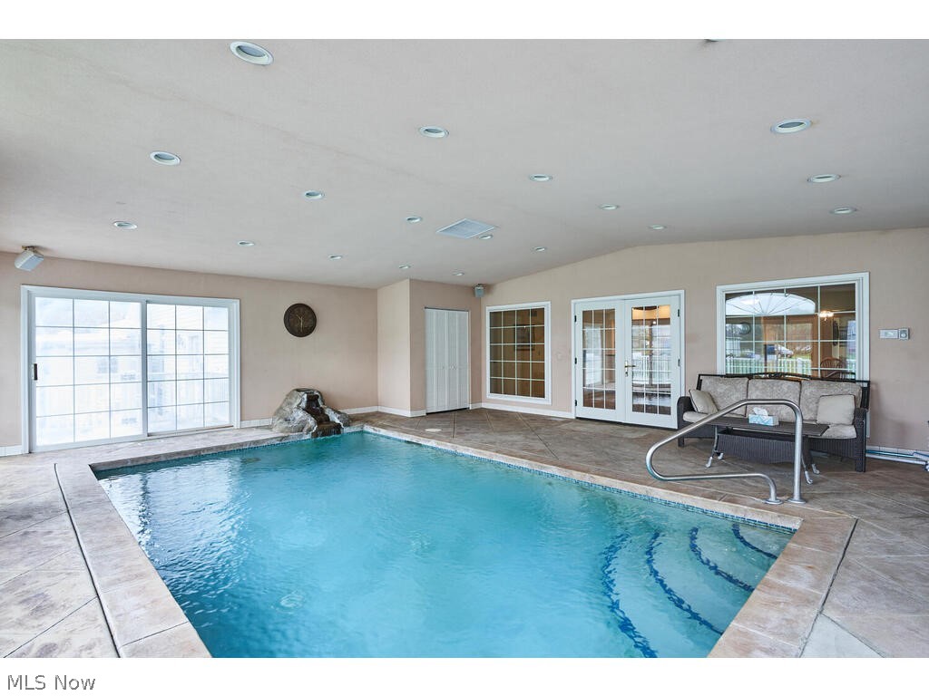 Country Club Estates - Residential