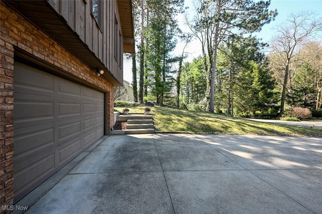 3751 Butterfield Drive, Akron, Ohio image 3