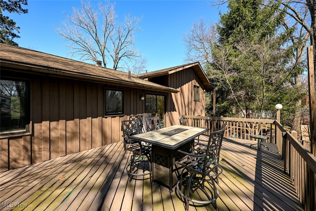 3751 Butterfield Drive, Akron, Ohio image 8