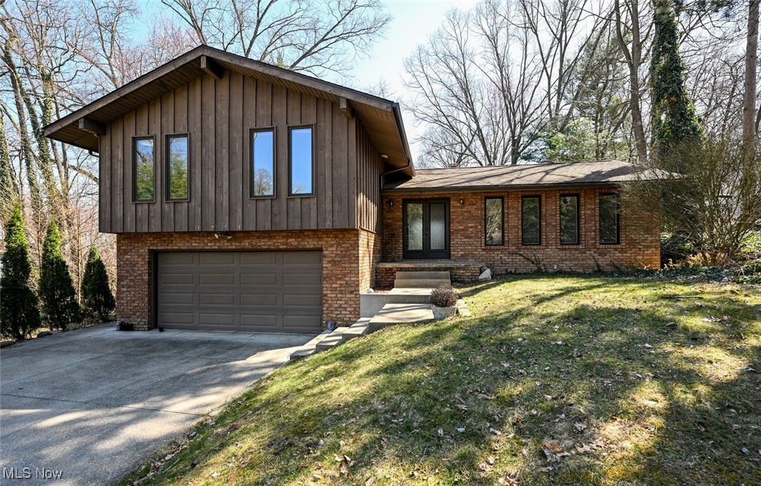 3751 Butterfield Drive, Akron, Ohio image 2