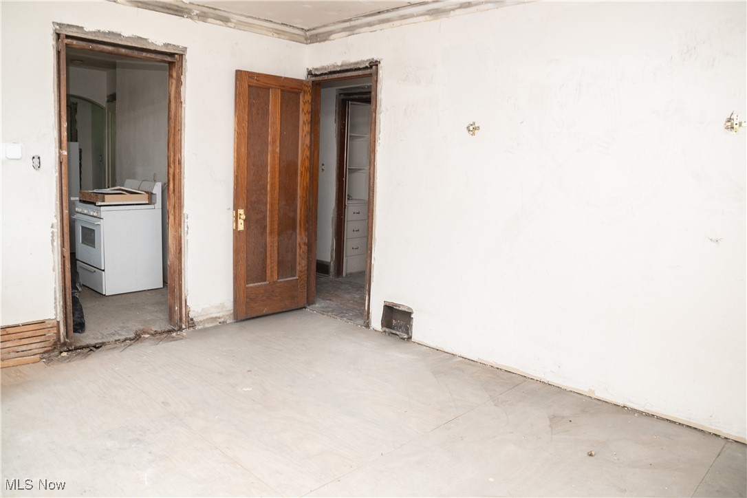 City/Youngstown - Residential Income