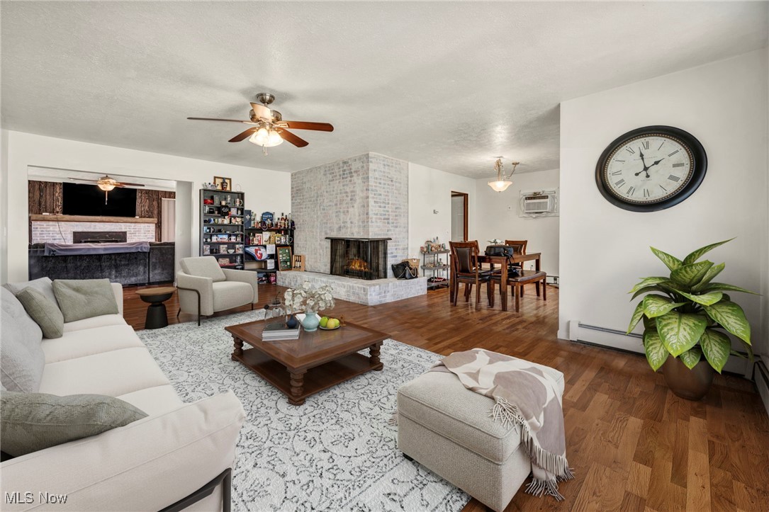 Kenston Lake Estate - Residential