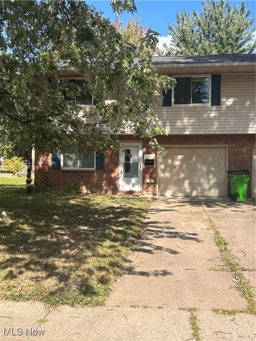 Welcome to this renovated 2-Bedroom, 1bath residence offers a fresh and inviting living space with thoughtful updates throughout. Highlights include an attatched one car garage and convenient washer and dryer hook-ups. Tenant responsible for all utilities.