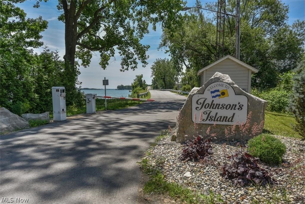 Baycliffs Sub - Land