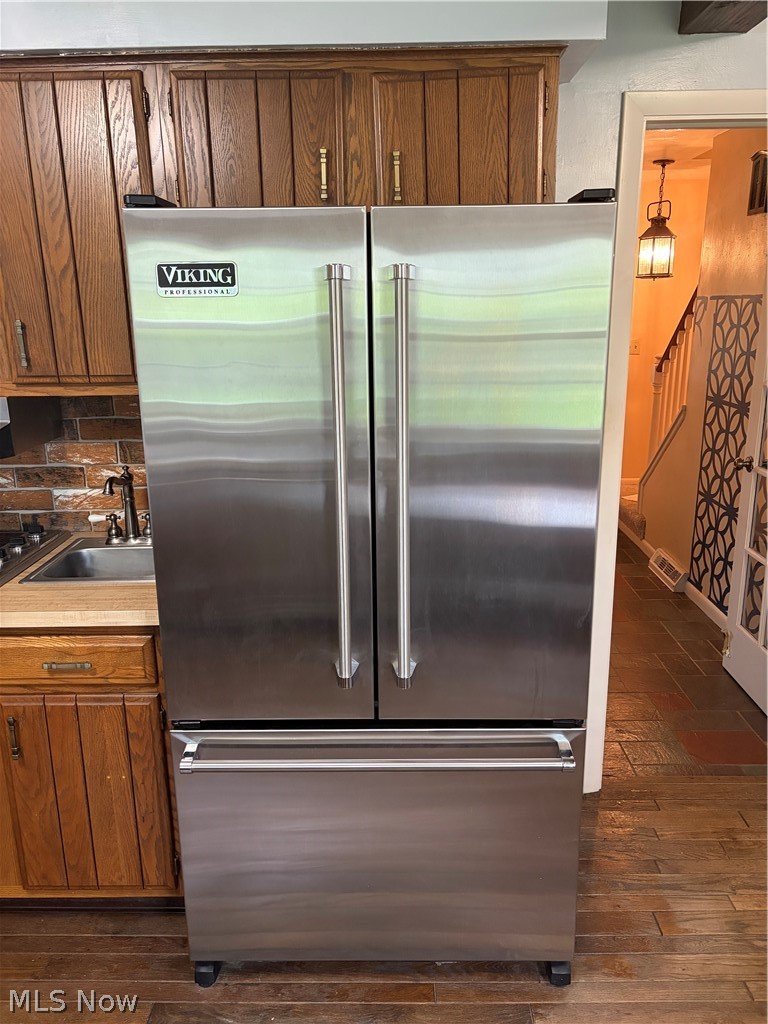 Elmknoll Heights - Residential