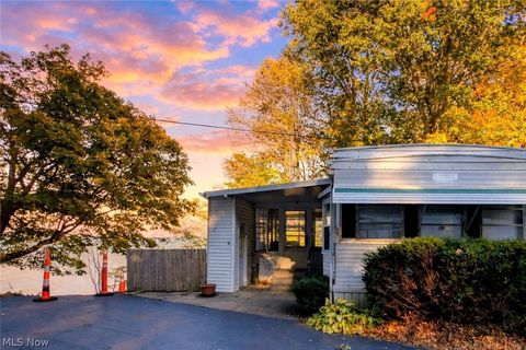 Homes For Sale - 4017 Lake Road #17<br/> Ashtabula County, Conneaut, OH 44030