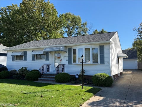 Homes For Sale - 15800 Evening Star Avenue<br/> Cuyahoga County, Maple Heights, OH 44137