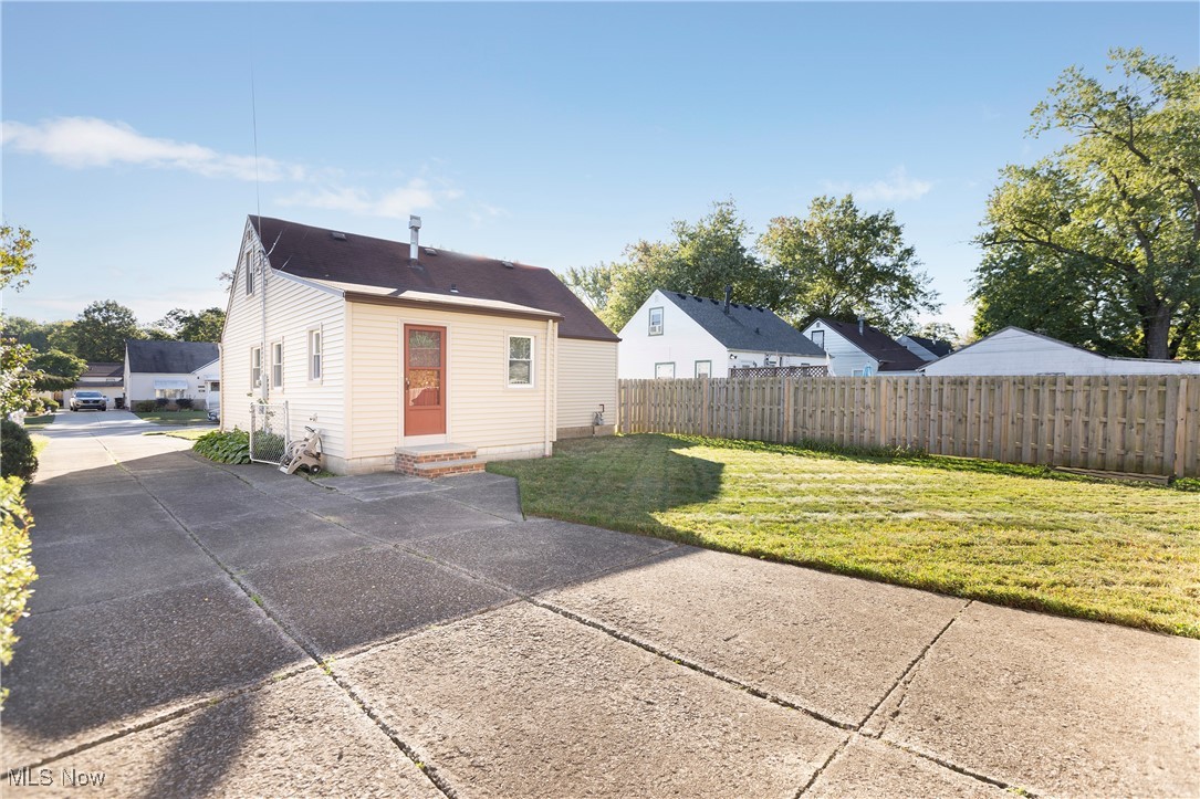 Cleveland, Ohio 44135, United States, 4 Bedrooms Bedrooms, ,1 BathroomBathrooms,Residential,Active,222019