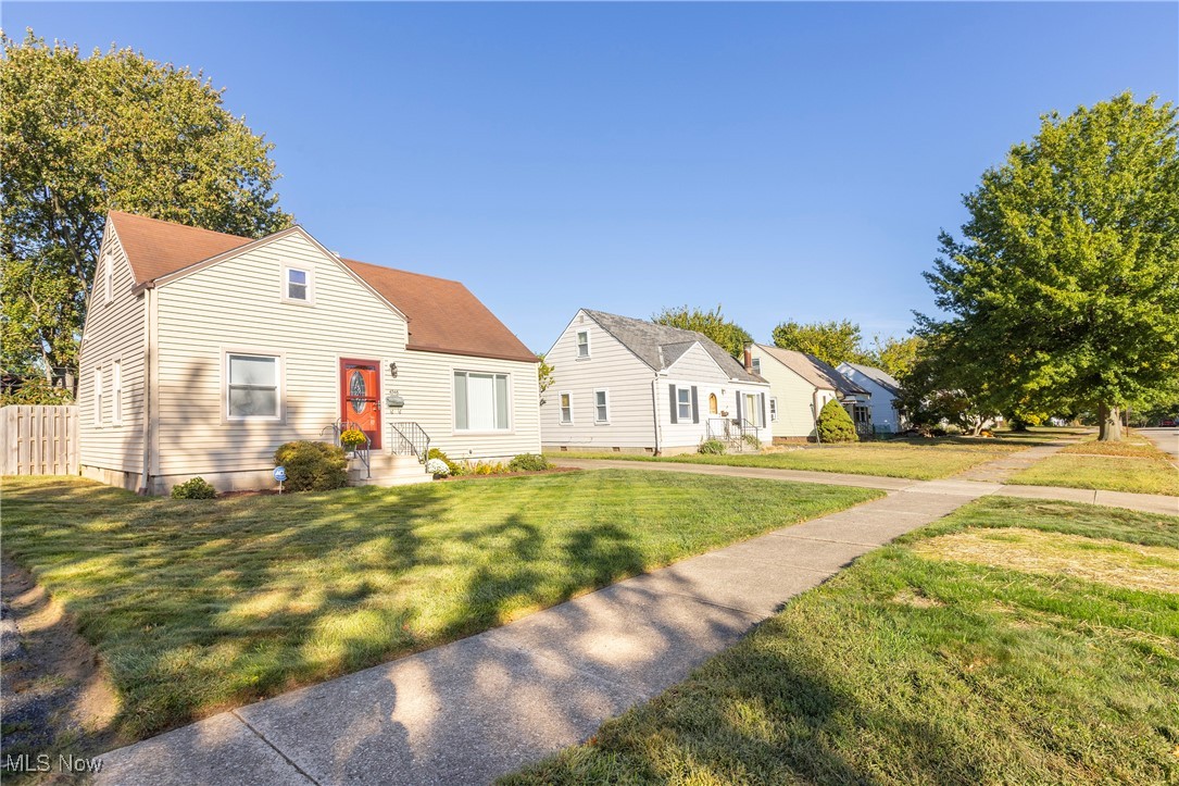 4368 W 189th Street