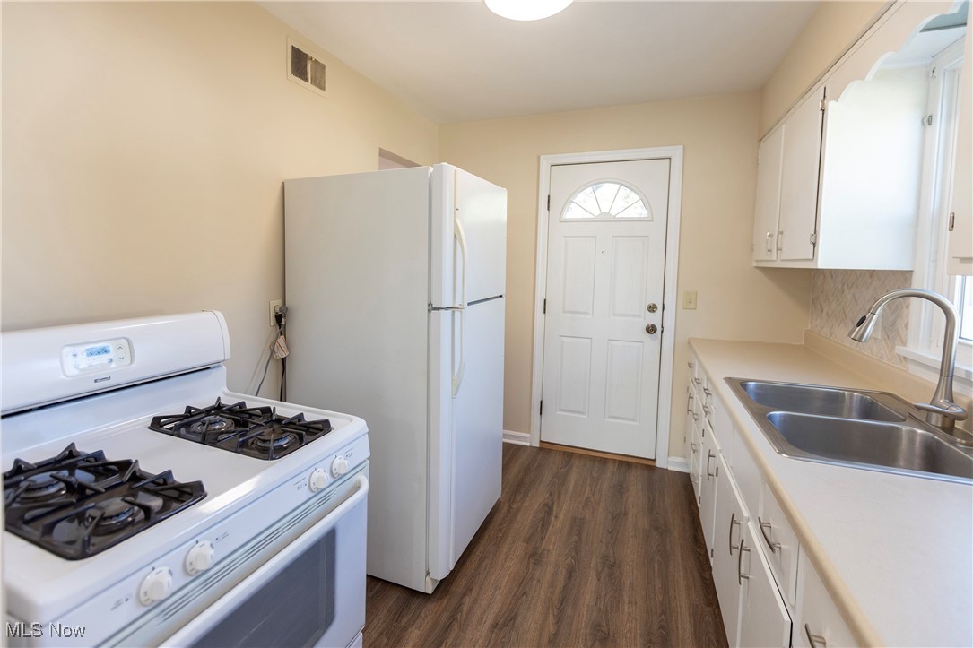 Cleveland, Ohio 44135, United States, 4 Bedrooms Bedrooms, ,1 BathroomBathrooms,Residential,Active,222019