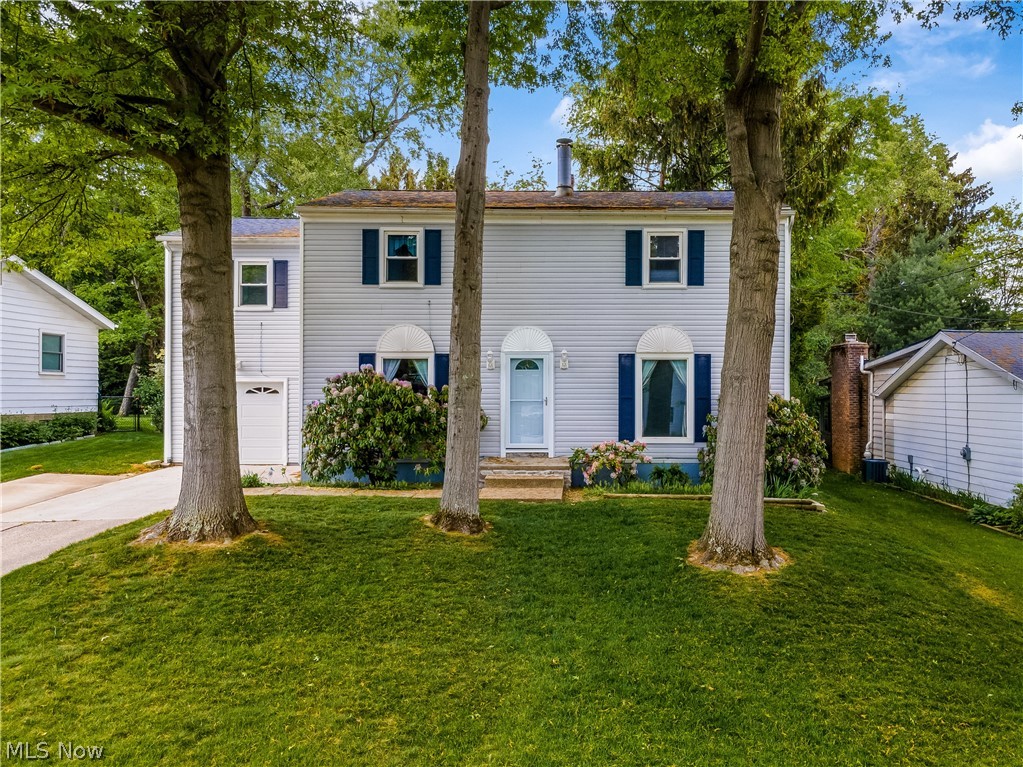 Welcome to this beautiful home located in a desirable location, with nearby parks and easy access to shopping/highway! It offers many great features such as, a spacious floorplan and rooms throughout, including the large master suite. Nicely updated kitchen and bathrooms, fresh paint throughout and a partially finished basement. All this, leading out to the relaxing sunroom overlooking a beautifully landscaped, easy maintenance, patio and backyard! The sellers love for their home spills through and this is sure to be one to impress!