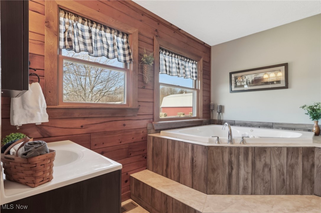 1525 Old Kyle Road, Dorset, Ohio image 21
