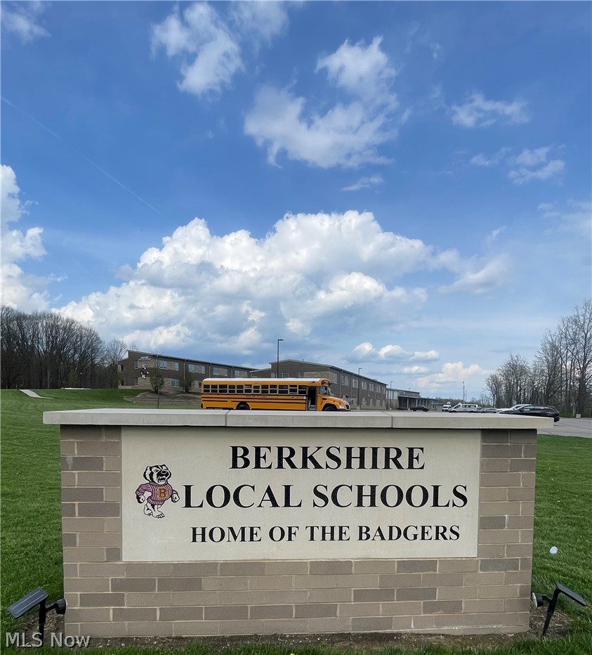 Troy Oaks - Residential