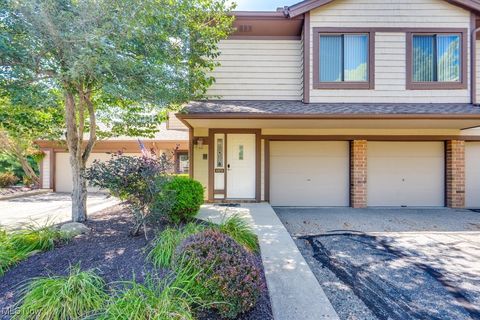 Condo For Sale - 4579 Morgate Circle<br/> Stark County, Canton, OH 44708