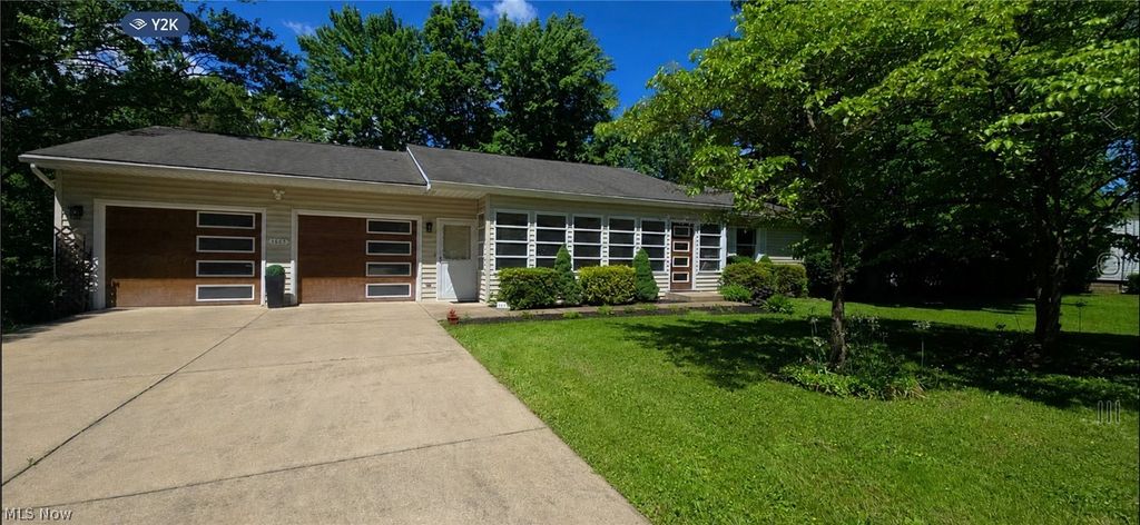 Photo of 1565 Duffus Road NE, Howland, OH 44484 (MLS # 5213553)